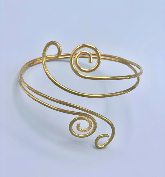 Brazalete ajustable dorado