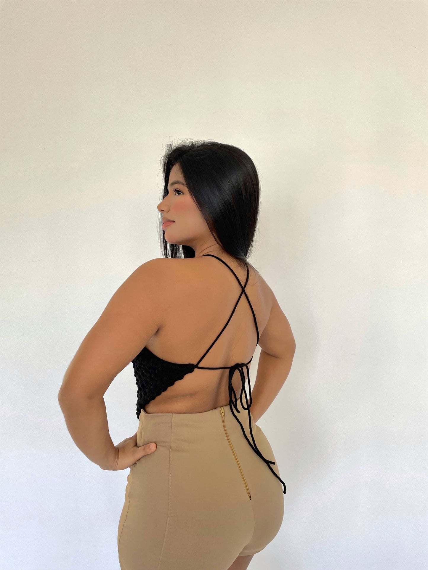 Top tejido negro