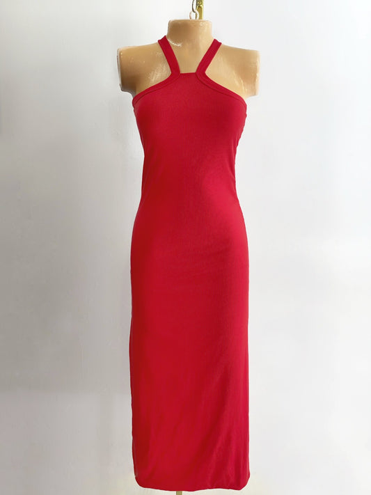 Vestido con abertura en la espalda rojo