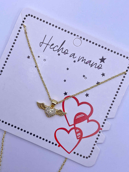Cadena corazón con alas