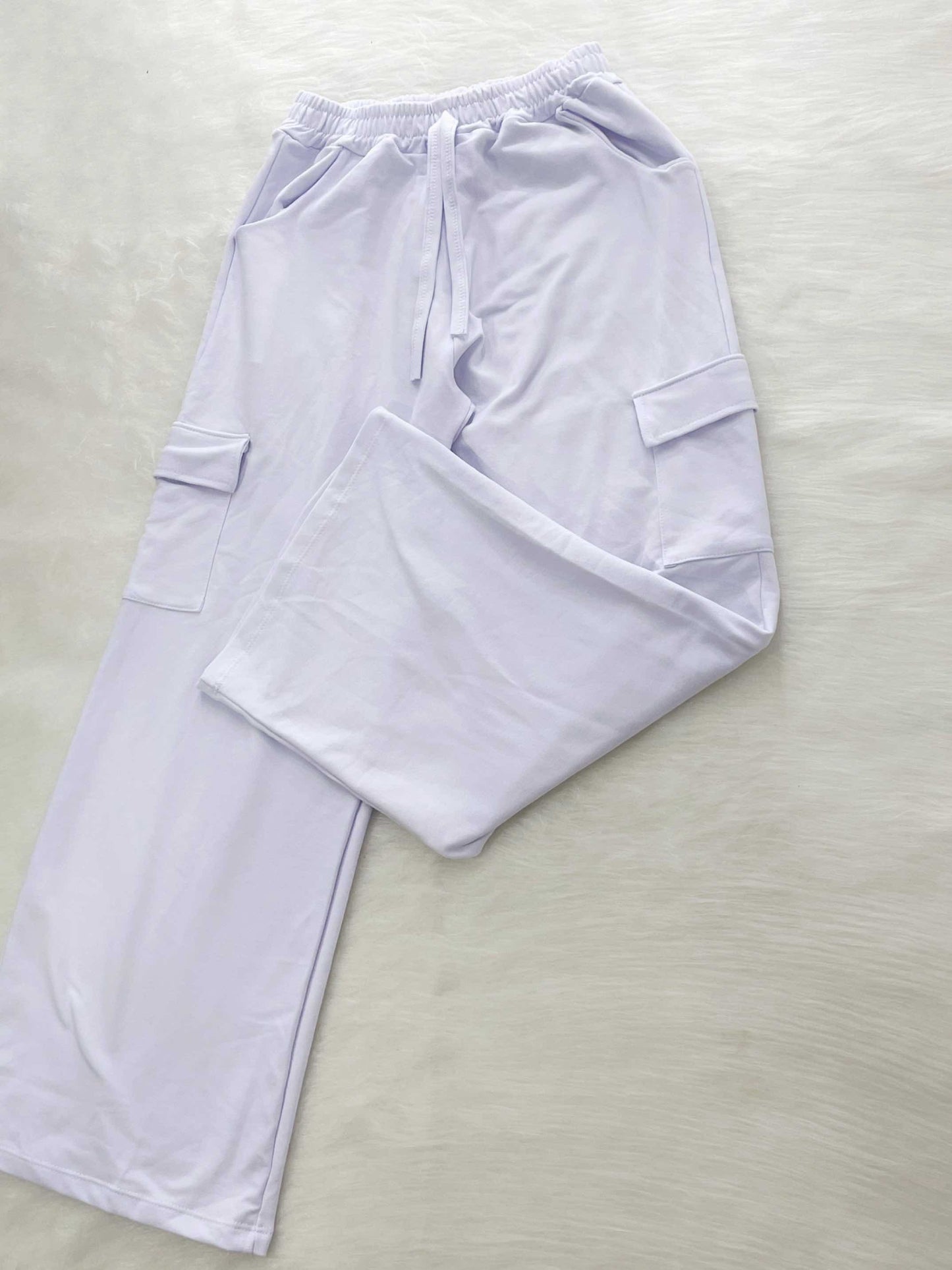 Pantalón cargo bota ancha blanco