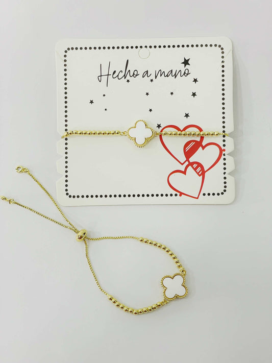 Pulsera ajustable dije trebol blanco