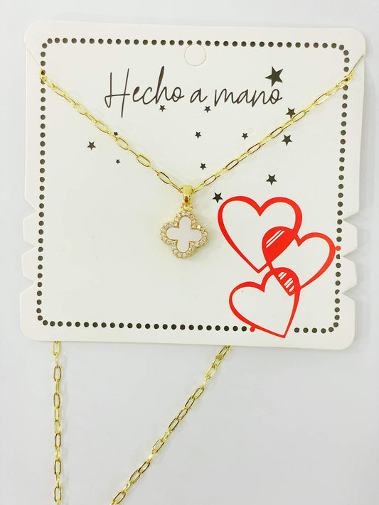 Cadena dije trebol blanco