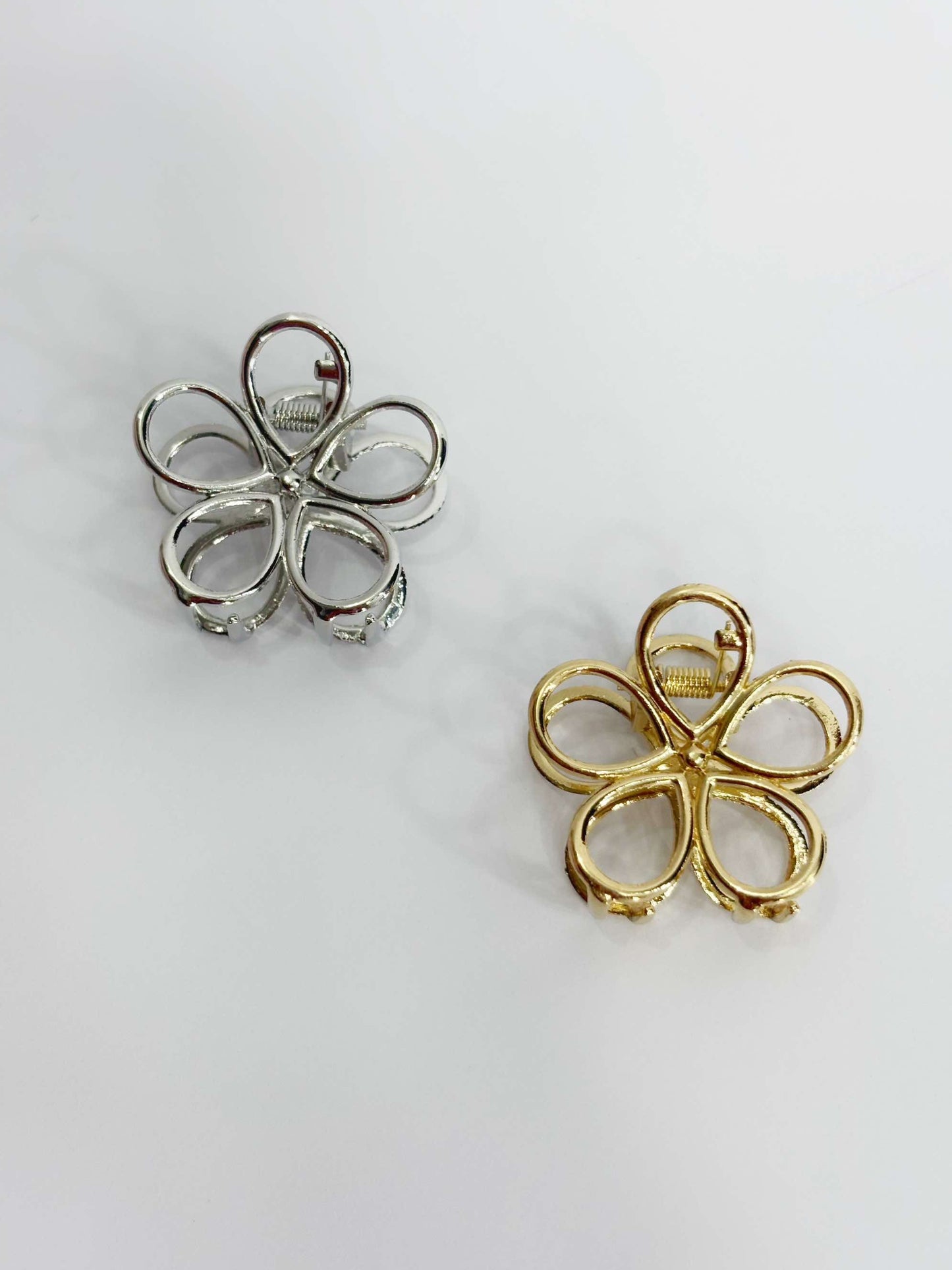 Mini pinzas metalizada forma flor