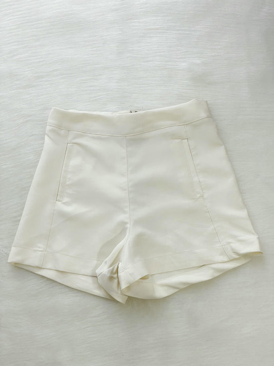 Short talle alto blanco hueso