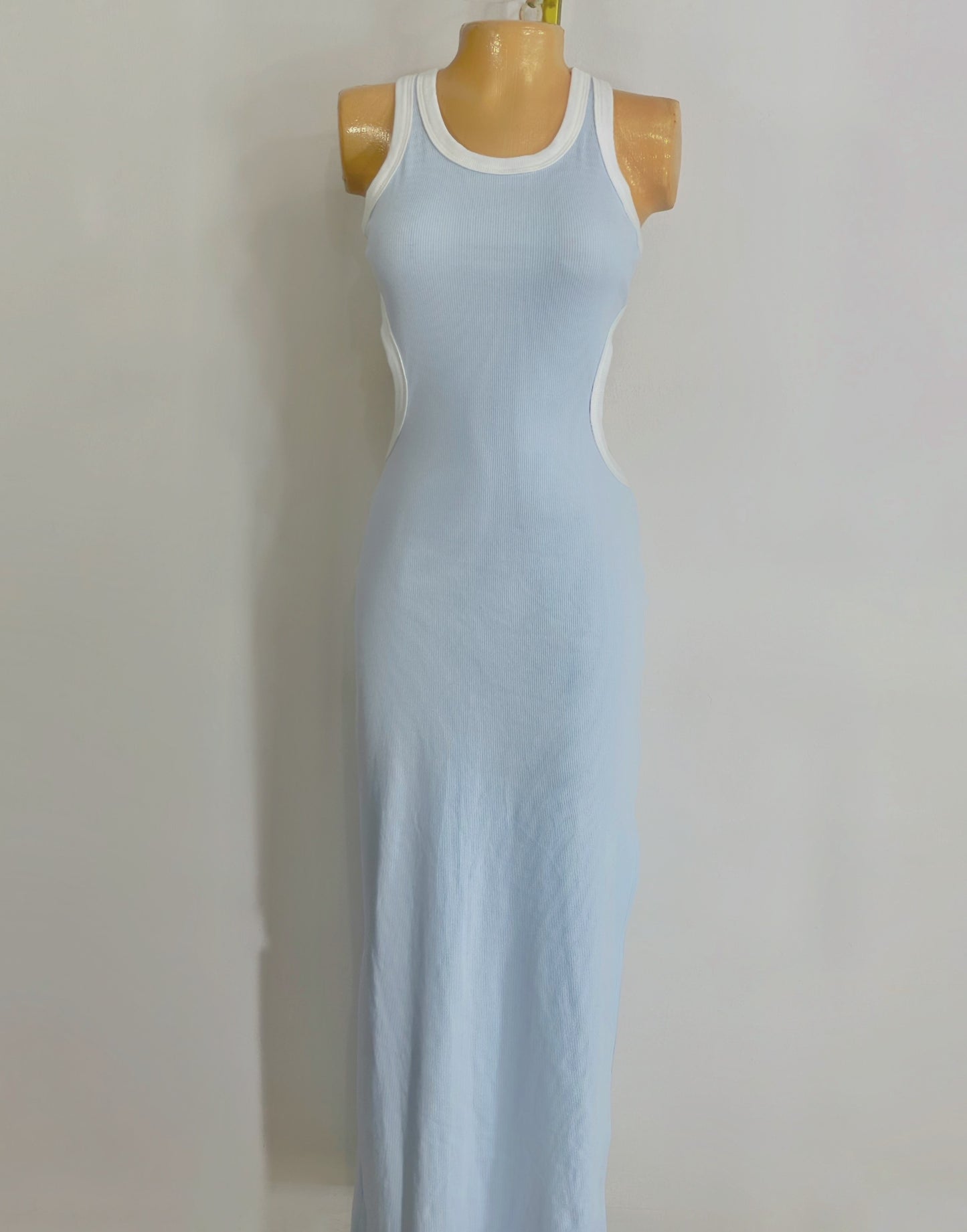 Vestido abertura espalda azul bebe