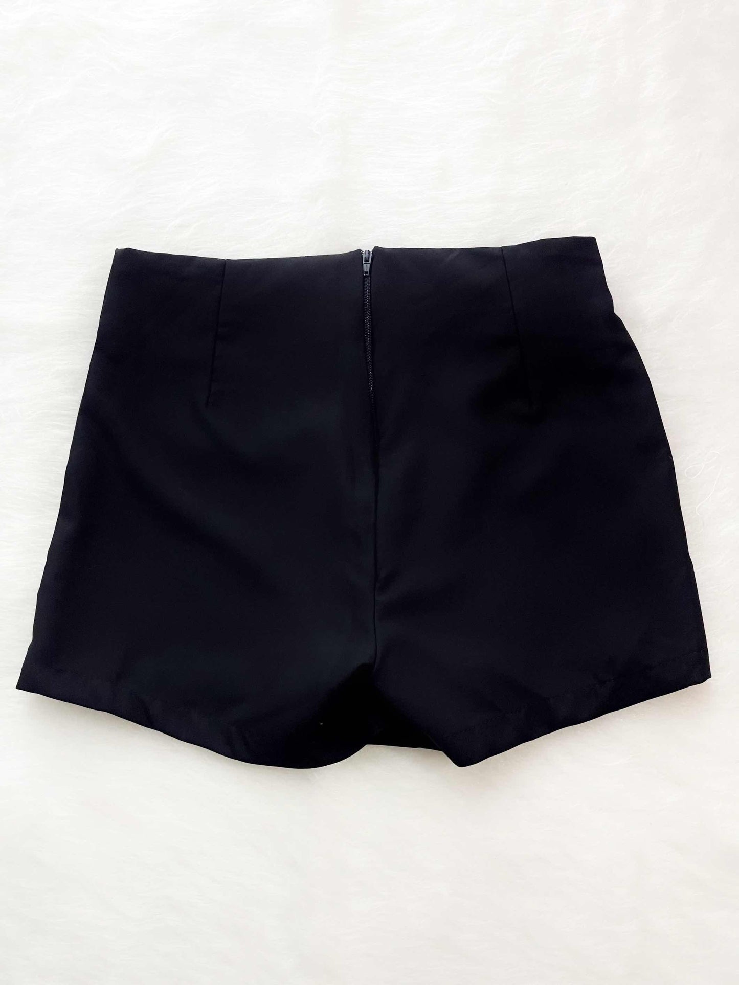 Falda short talle alto color negra