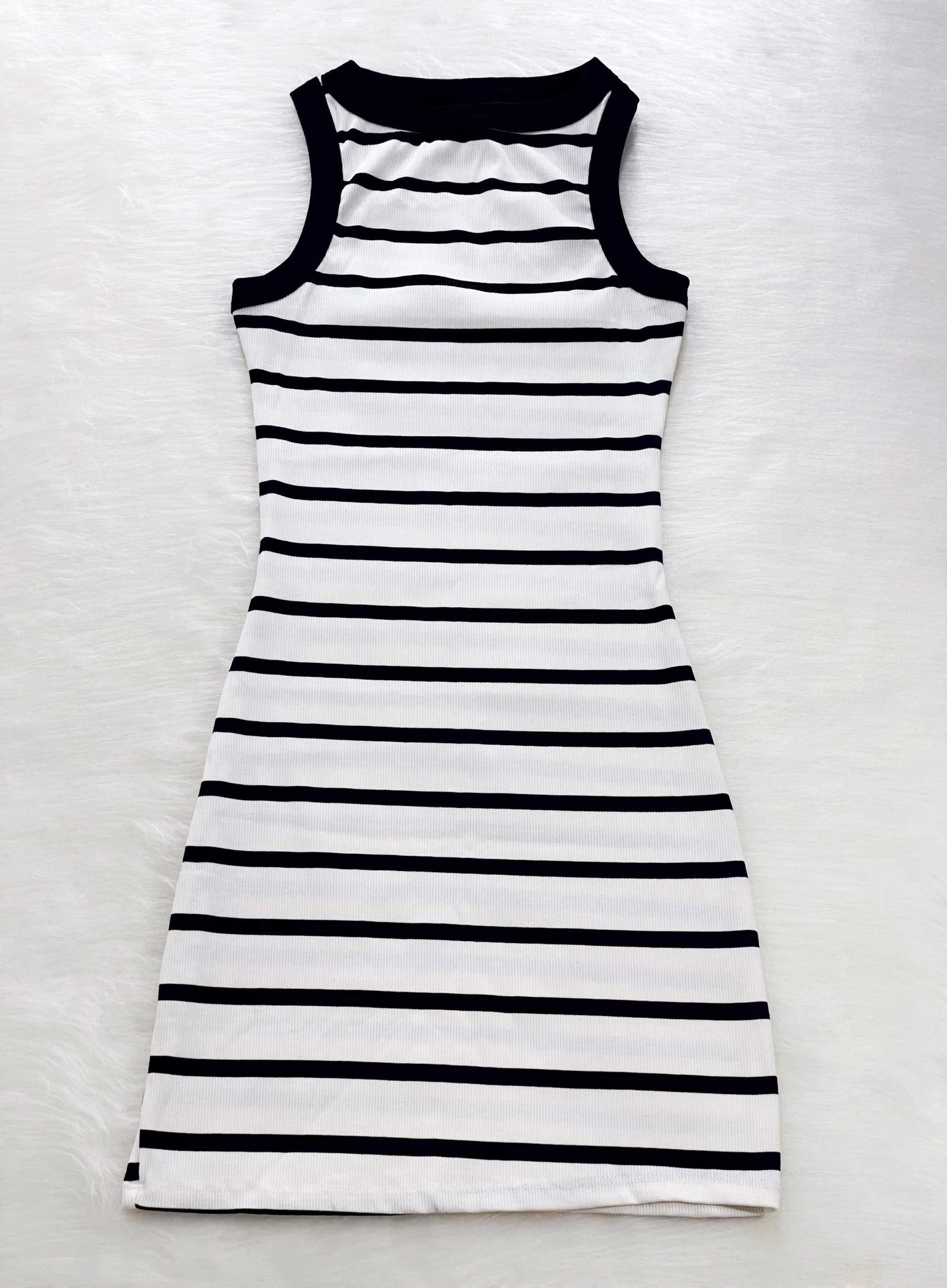Vestido estilo esqueleto blanco-negro