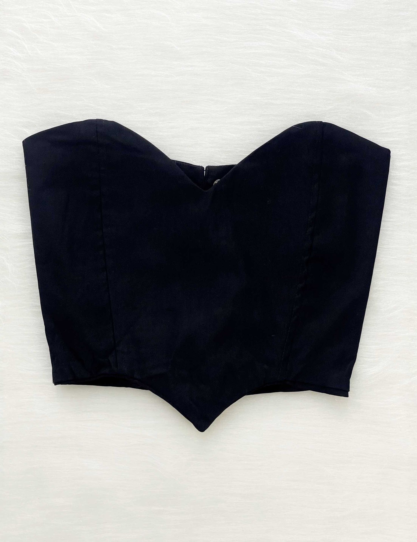 Corset estilo corazón negro