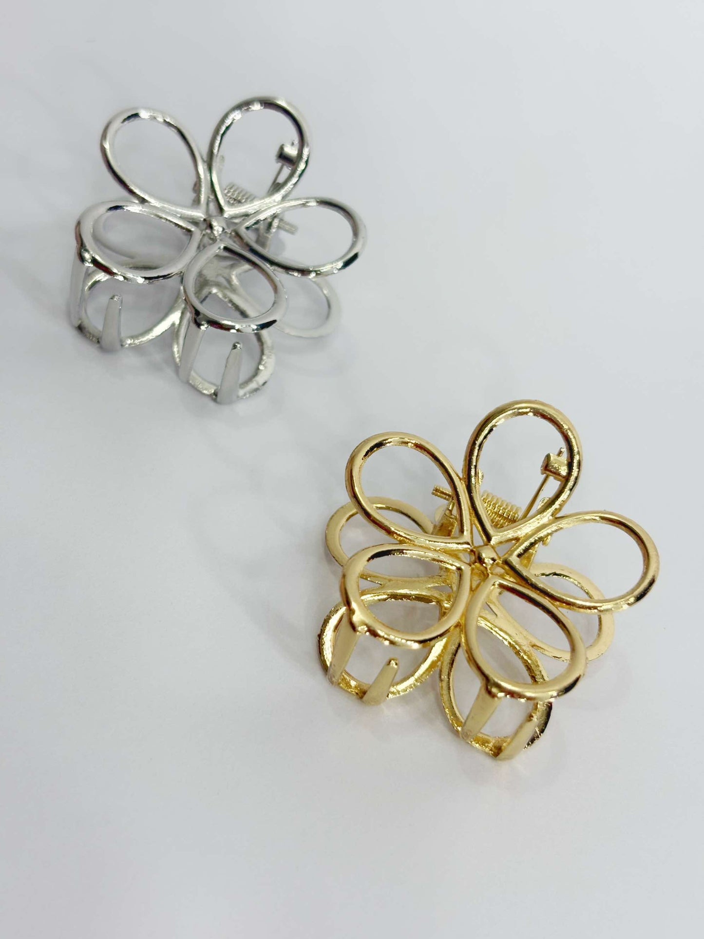 Mini pinzas metalizada forma flor