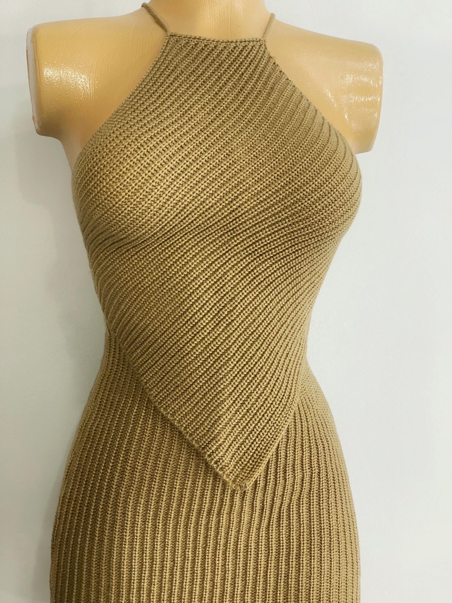 Set tejido blusa + falda nude