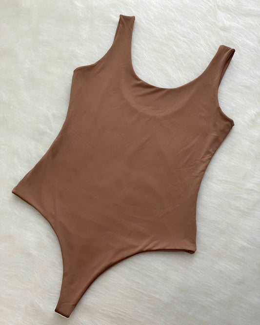 Body de tiras nude