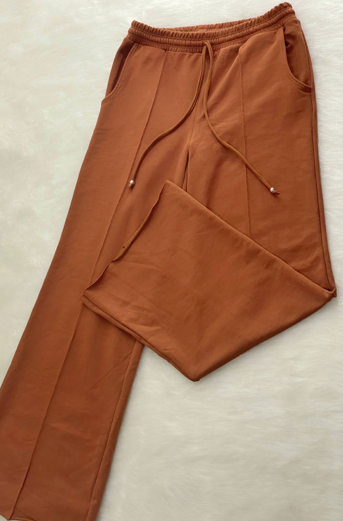 Pantalón bota campana terracota