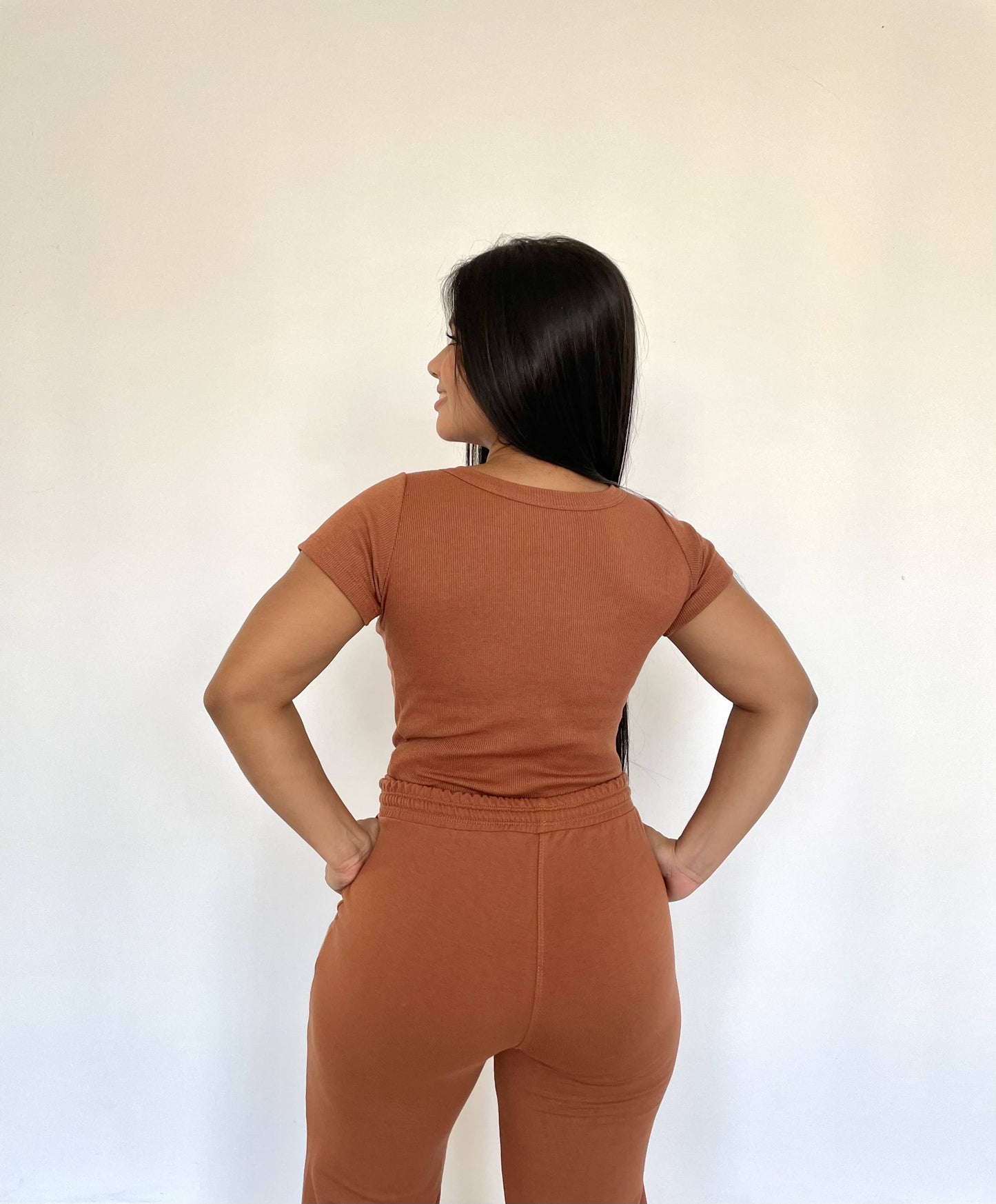 Pantalón bota campana terracota