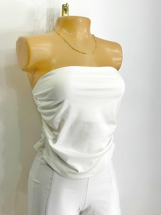 Blusa estilo strapless blanca