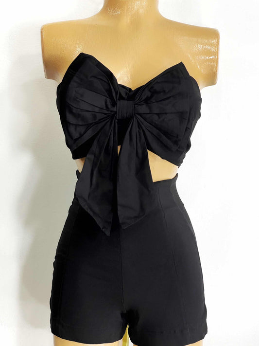 Crop top coquette negro