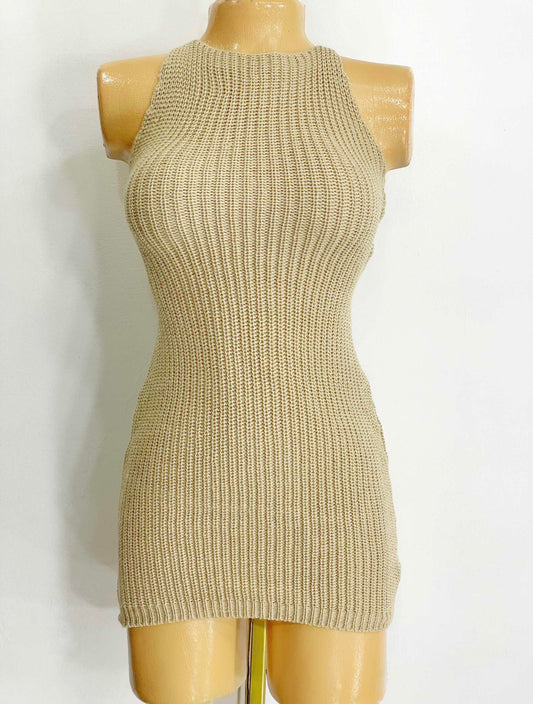 Vestido corto tejido beige