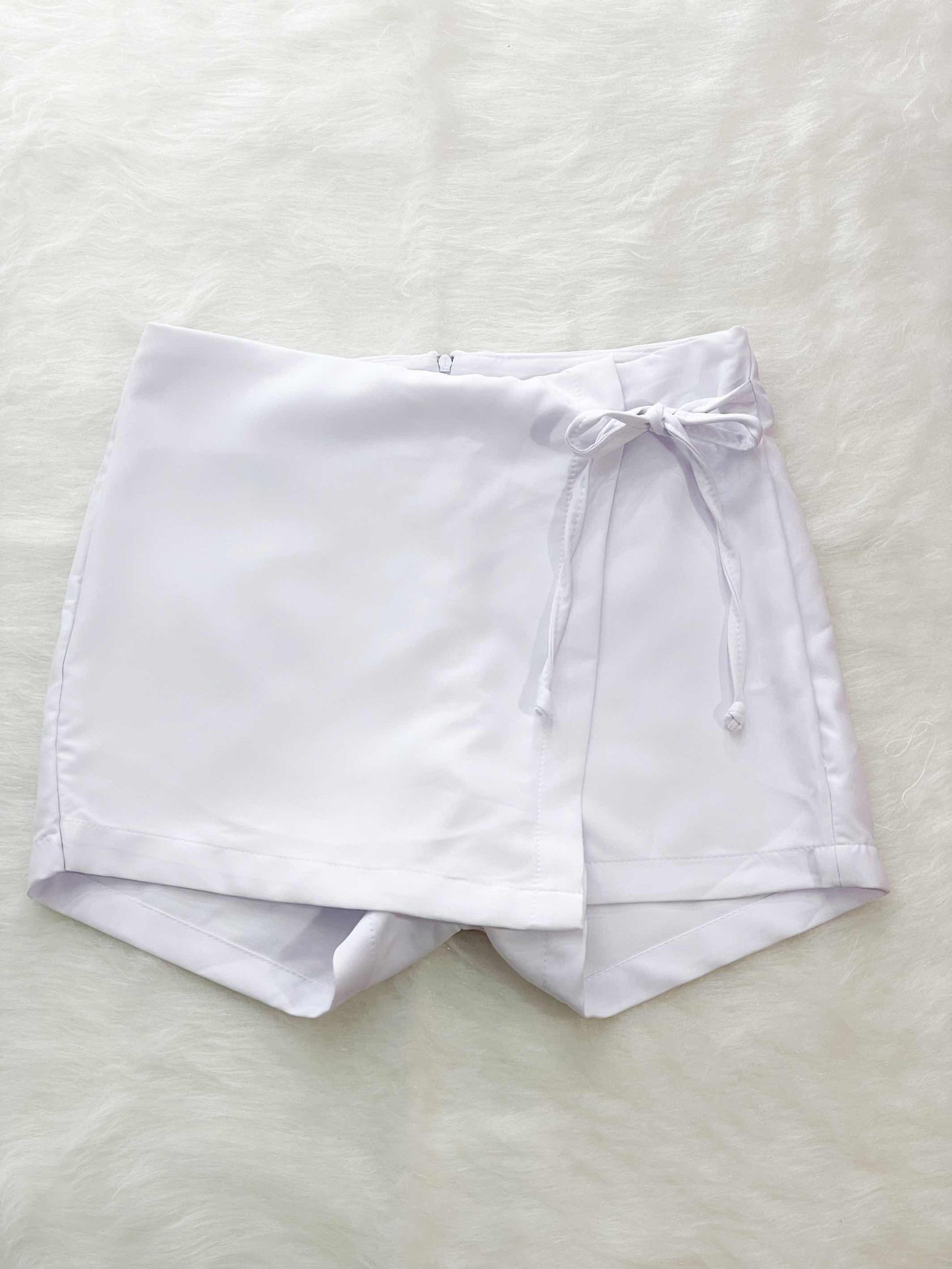 Falda short talle alto color blanca