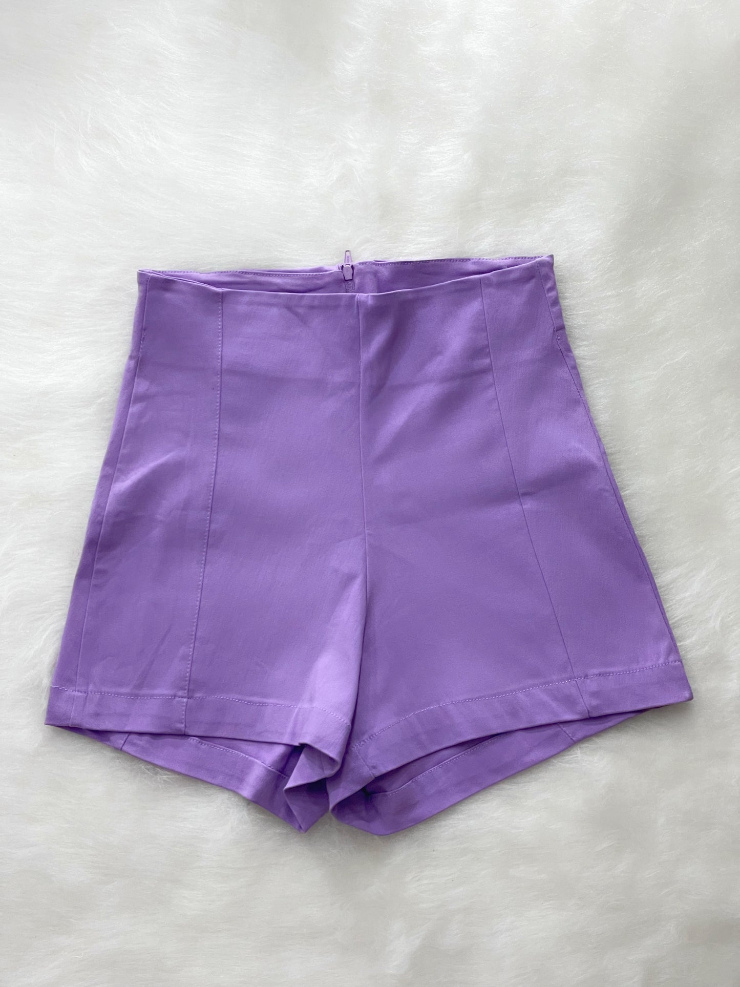 Short talle alto strech lila