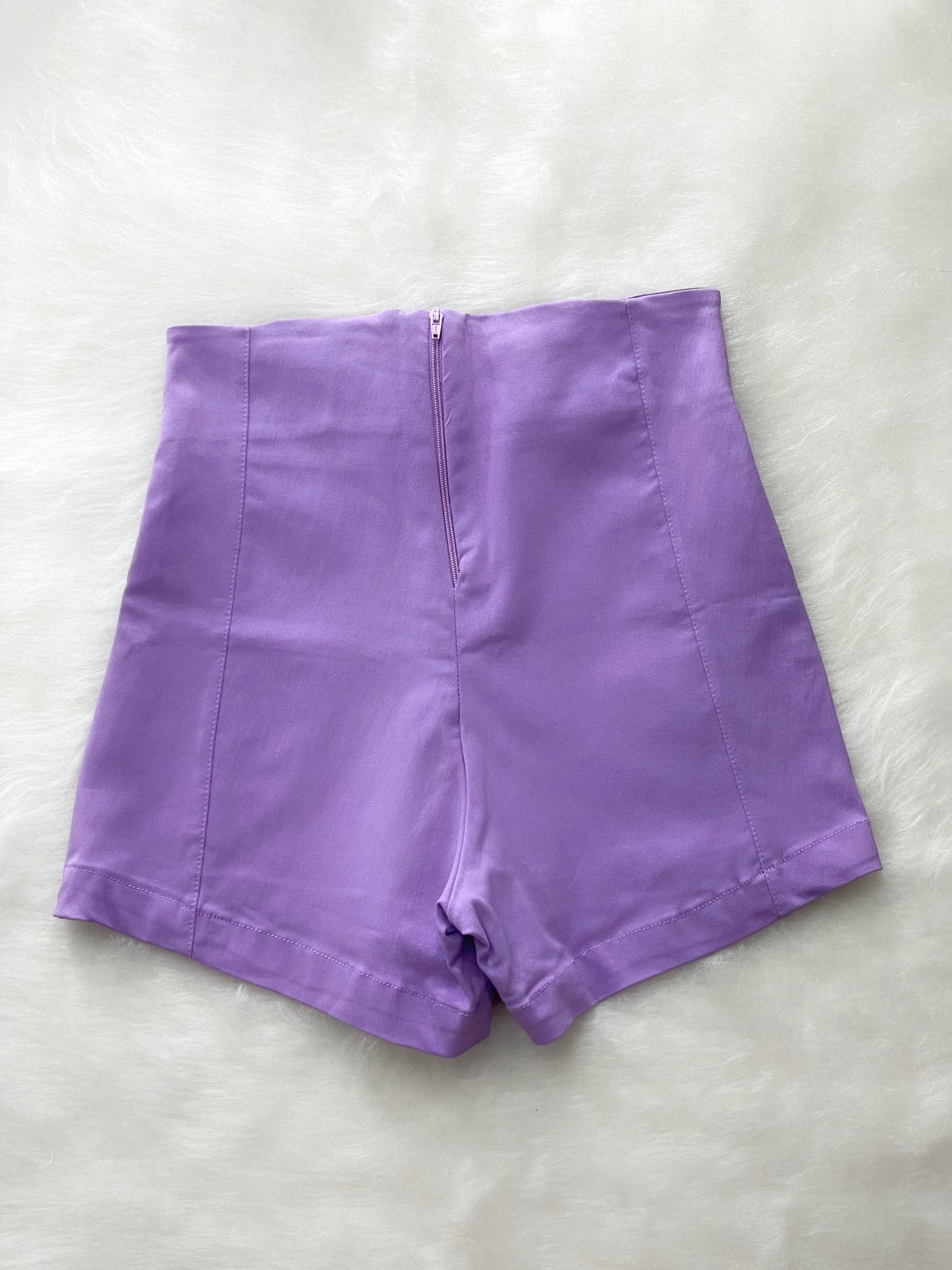 Short talle alto strech lila