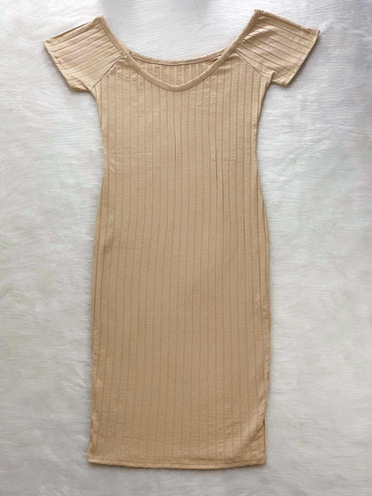 Vestido de mangas beige