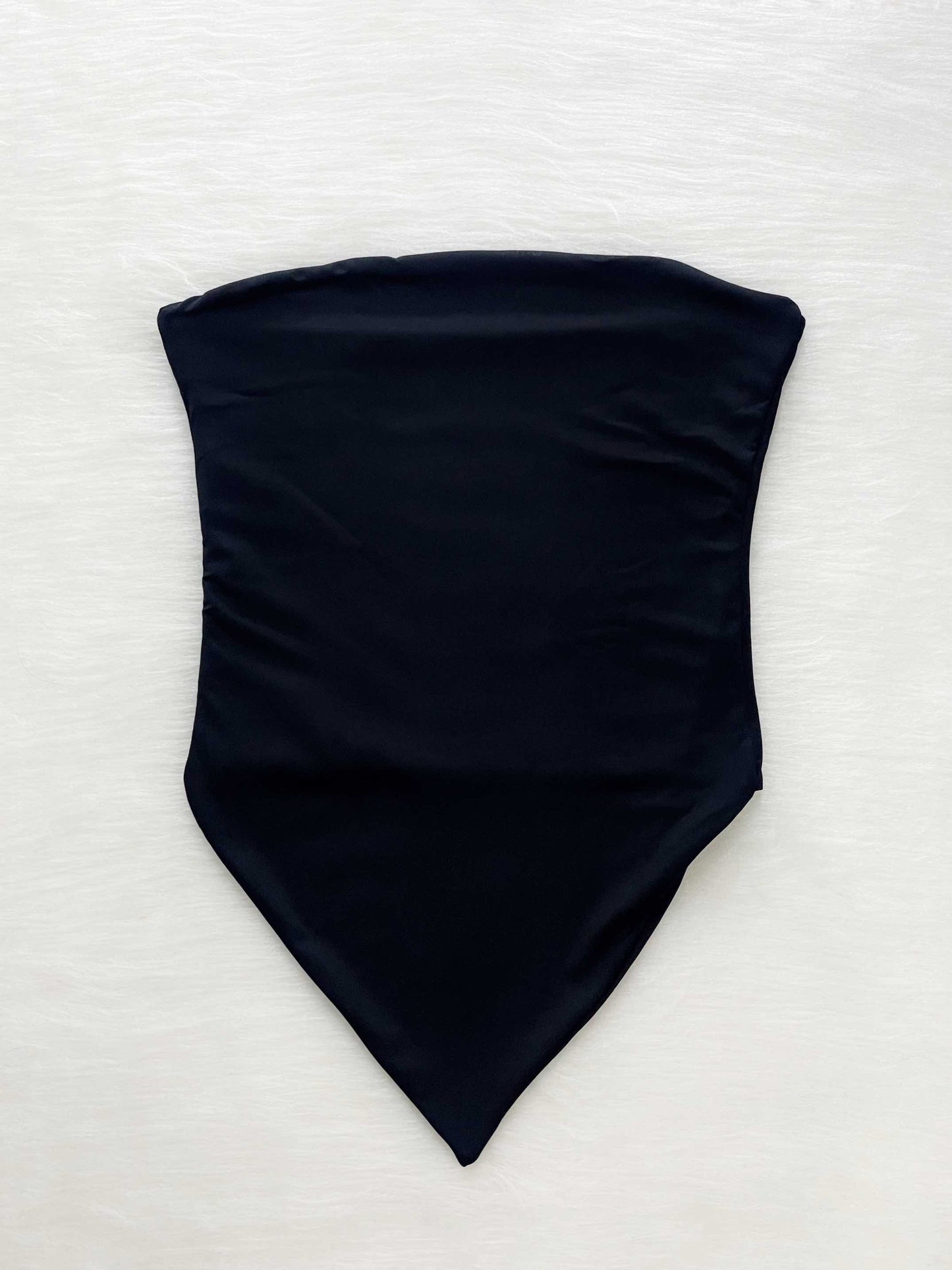 Blusa estilo strapless negro