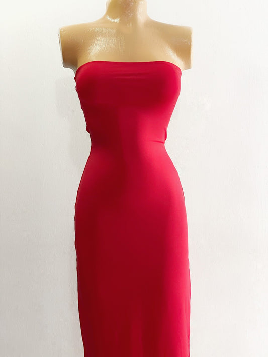 Vestido estilo strapless rojo