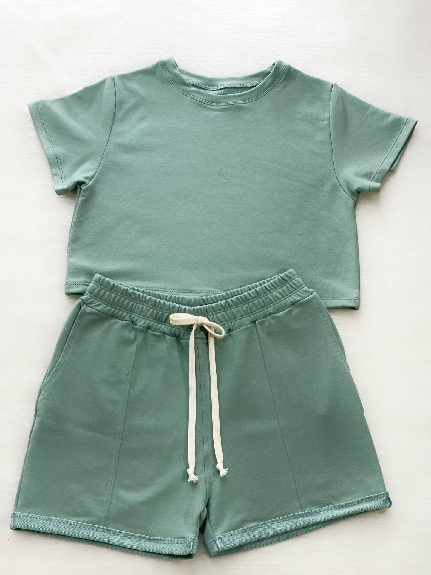 Set básica + short verde agua marina