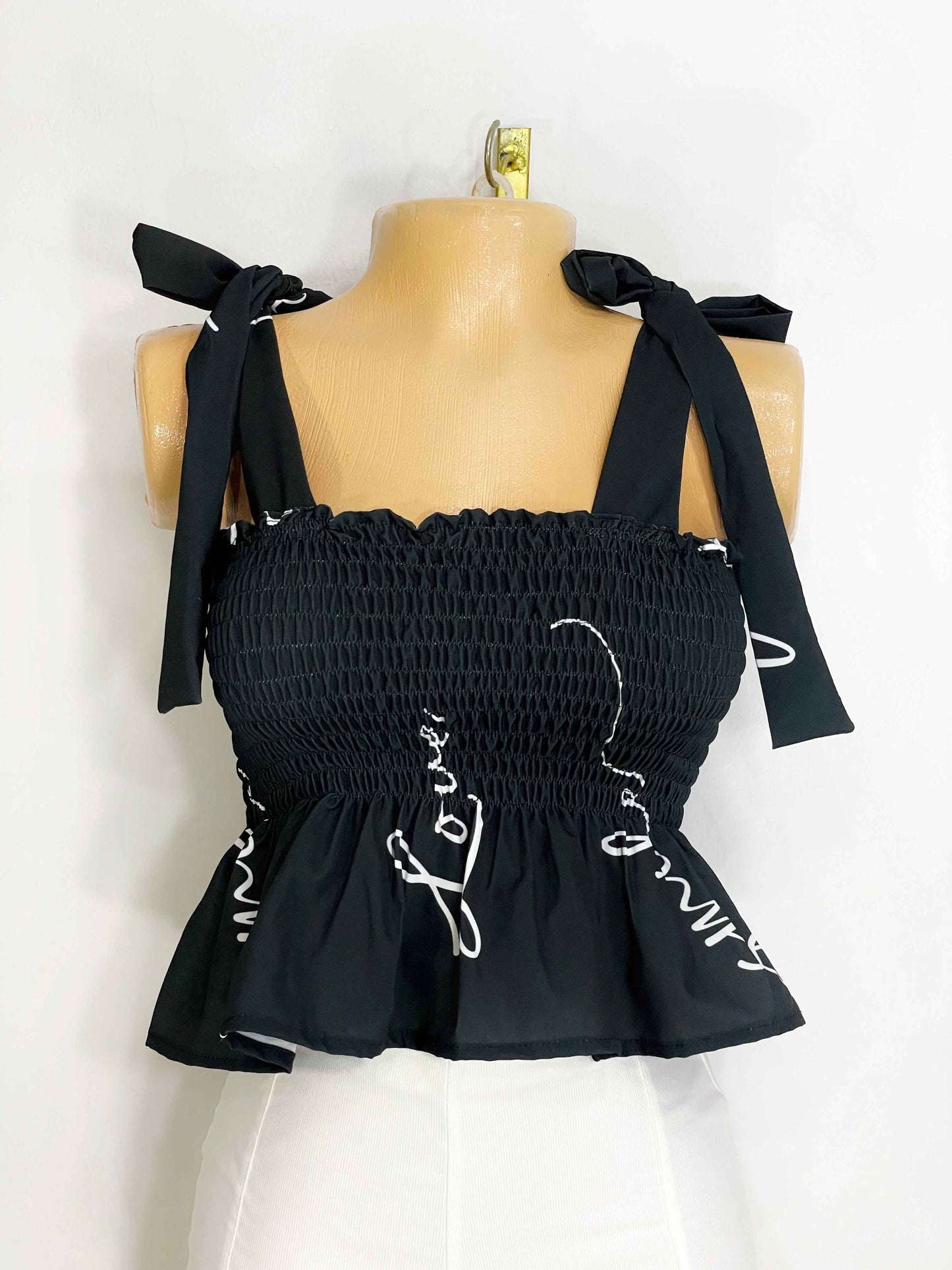 Blusa de boleros fondo negro