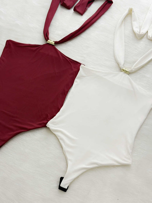 Body con detalle dorado