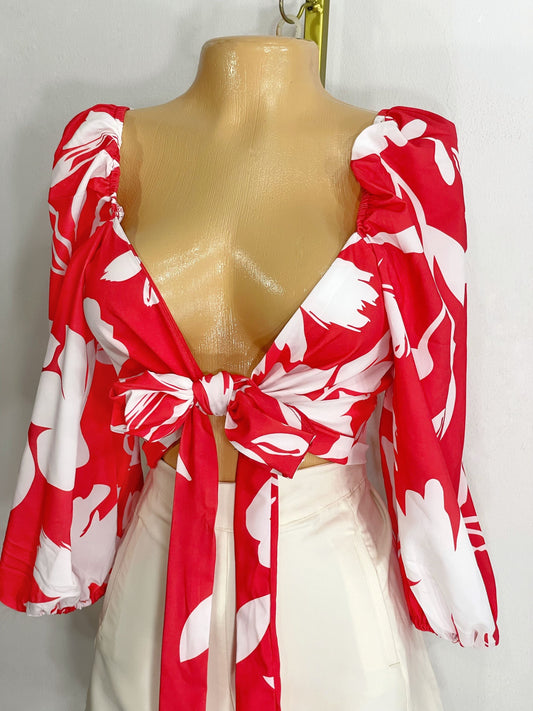 Blusa estampada fondo rojo