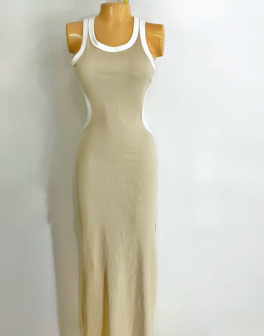 Vestido abertura espalda beige