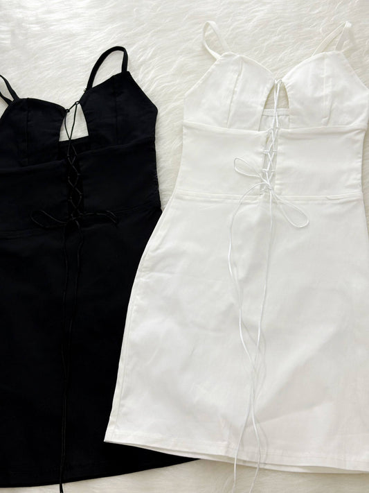 Vestido corto con escote