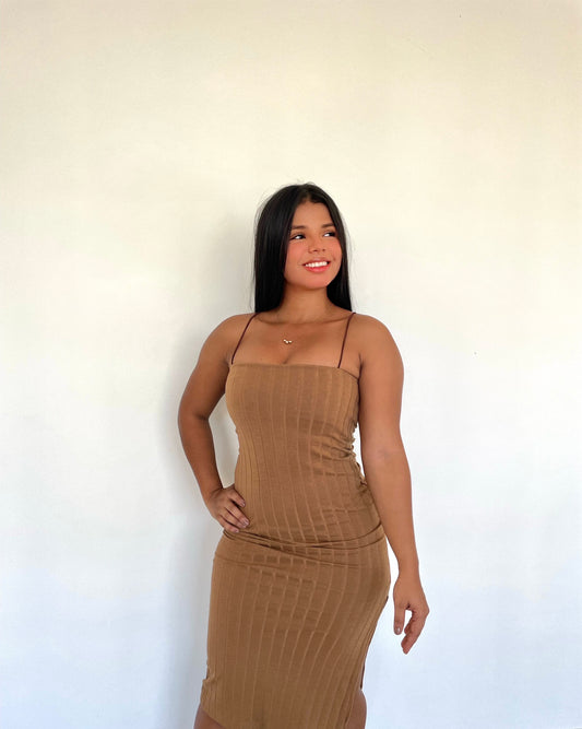 Vestido tiras cola de ratón nude