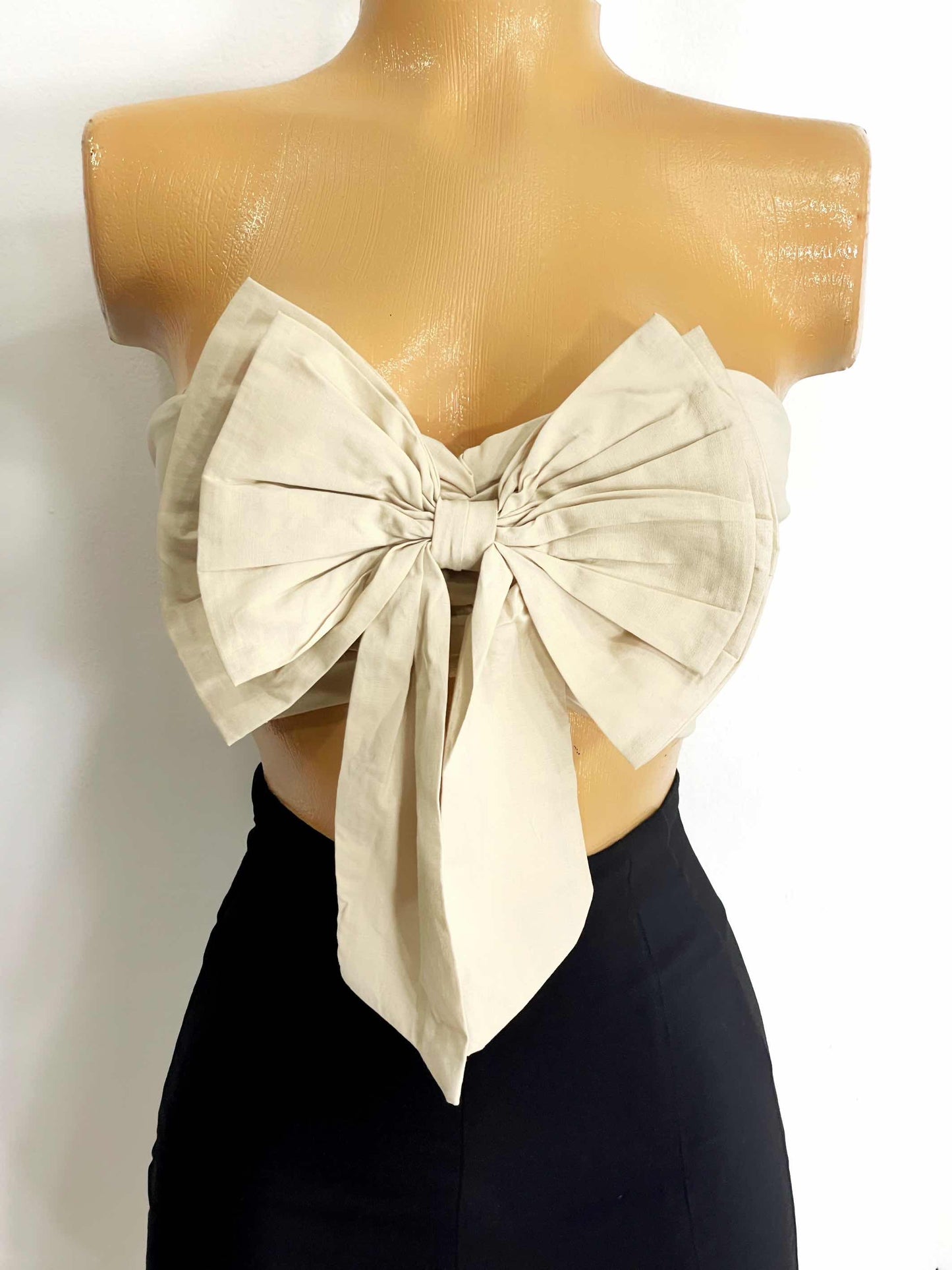 Crop top coquette beige