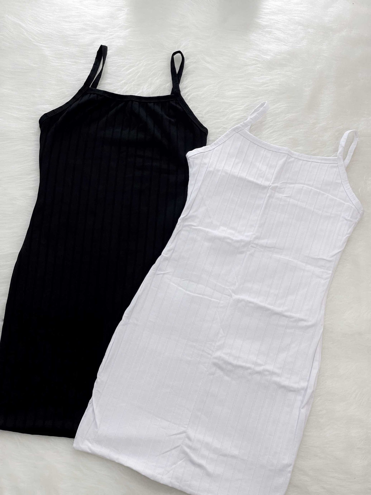 Vestido corto básico blanco