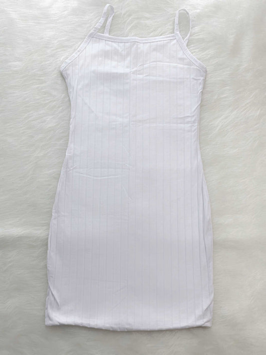Vestido corto básico blanco
