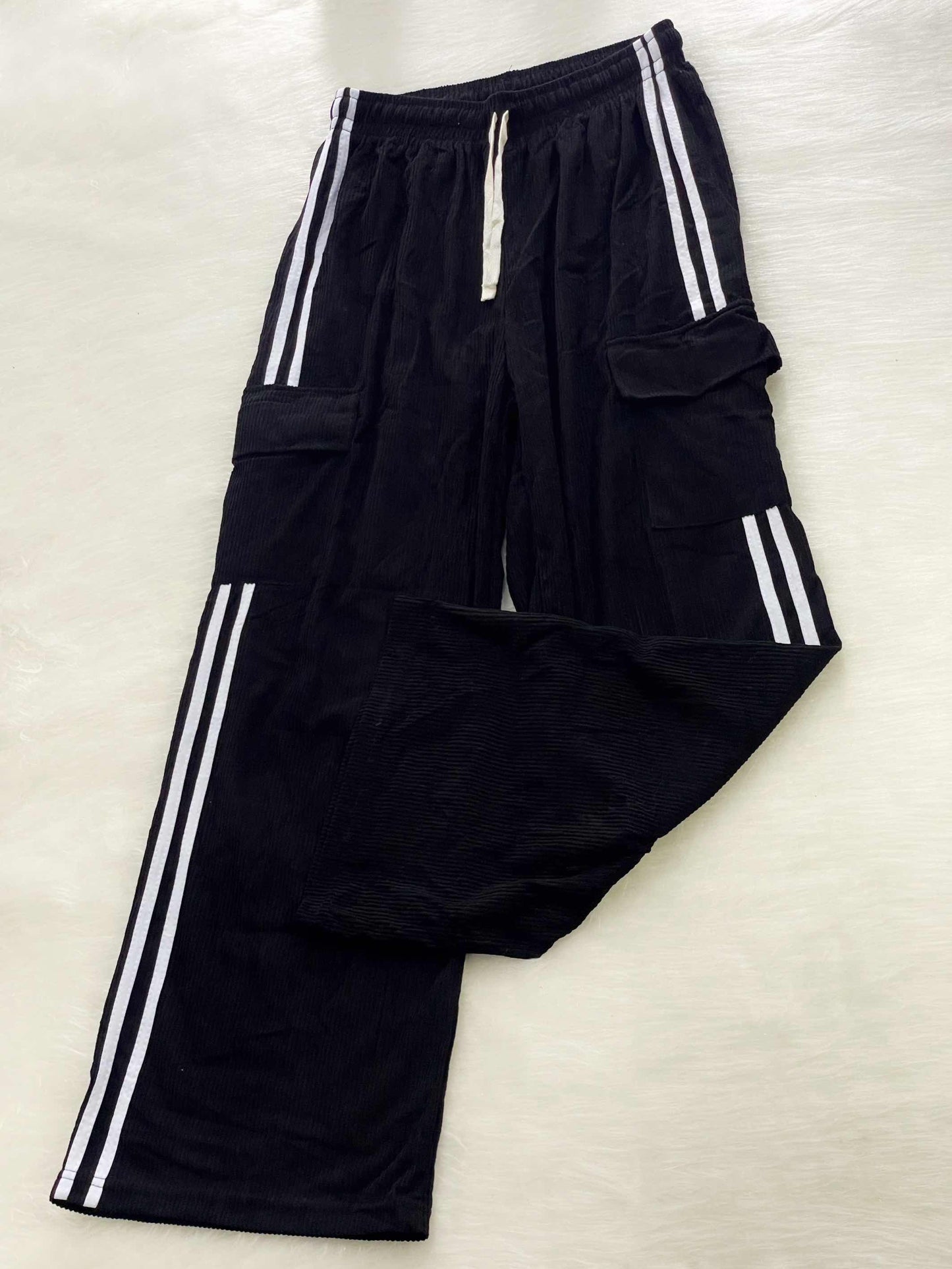 Pantalón cargo negro