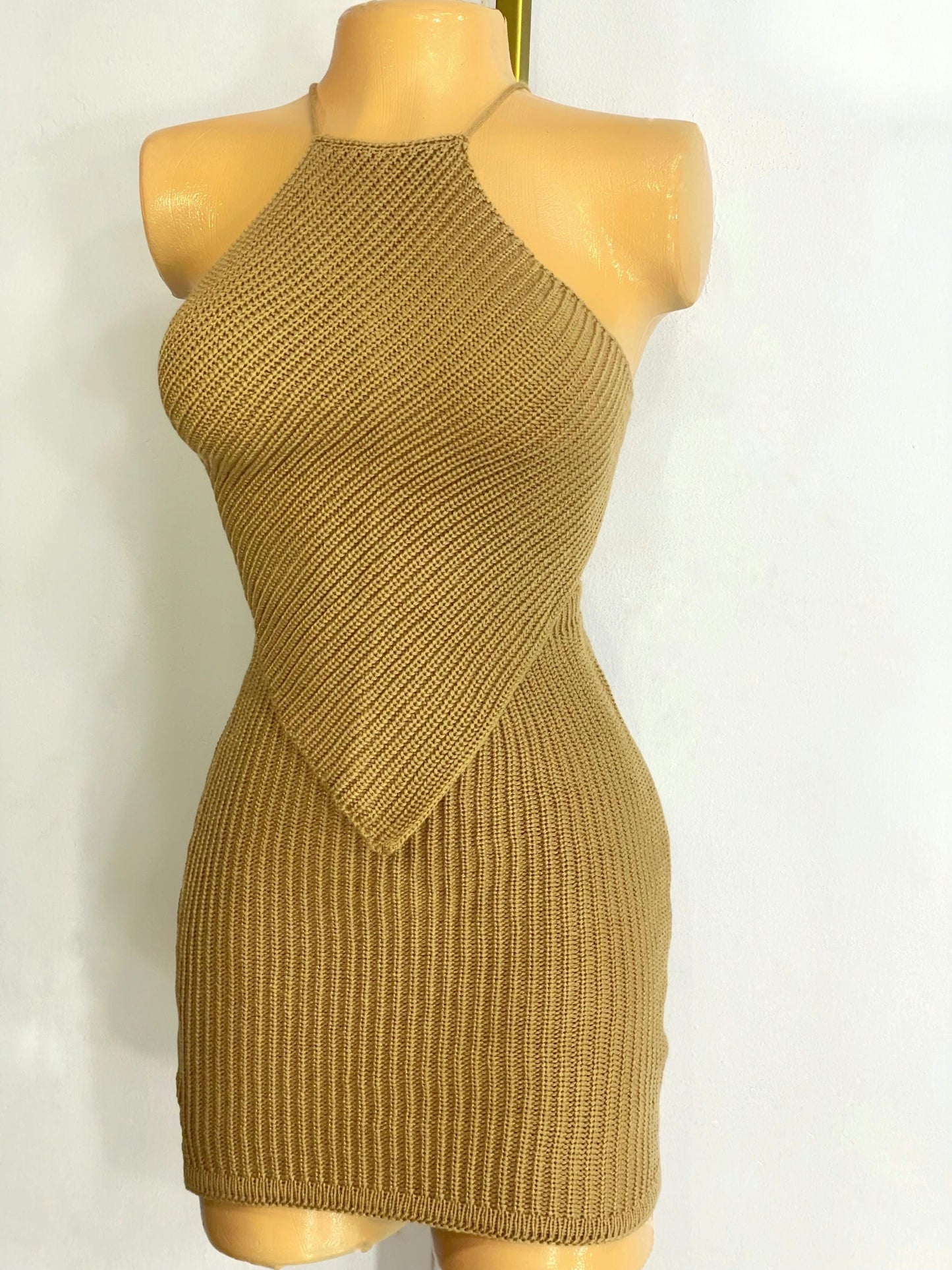 Set tejido blusa + falda nude